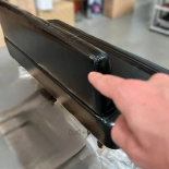 Pohovka do čakárne TEDO lesklá čierna - Druhá akosť!